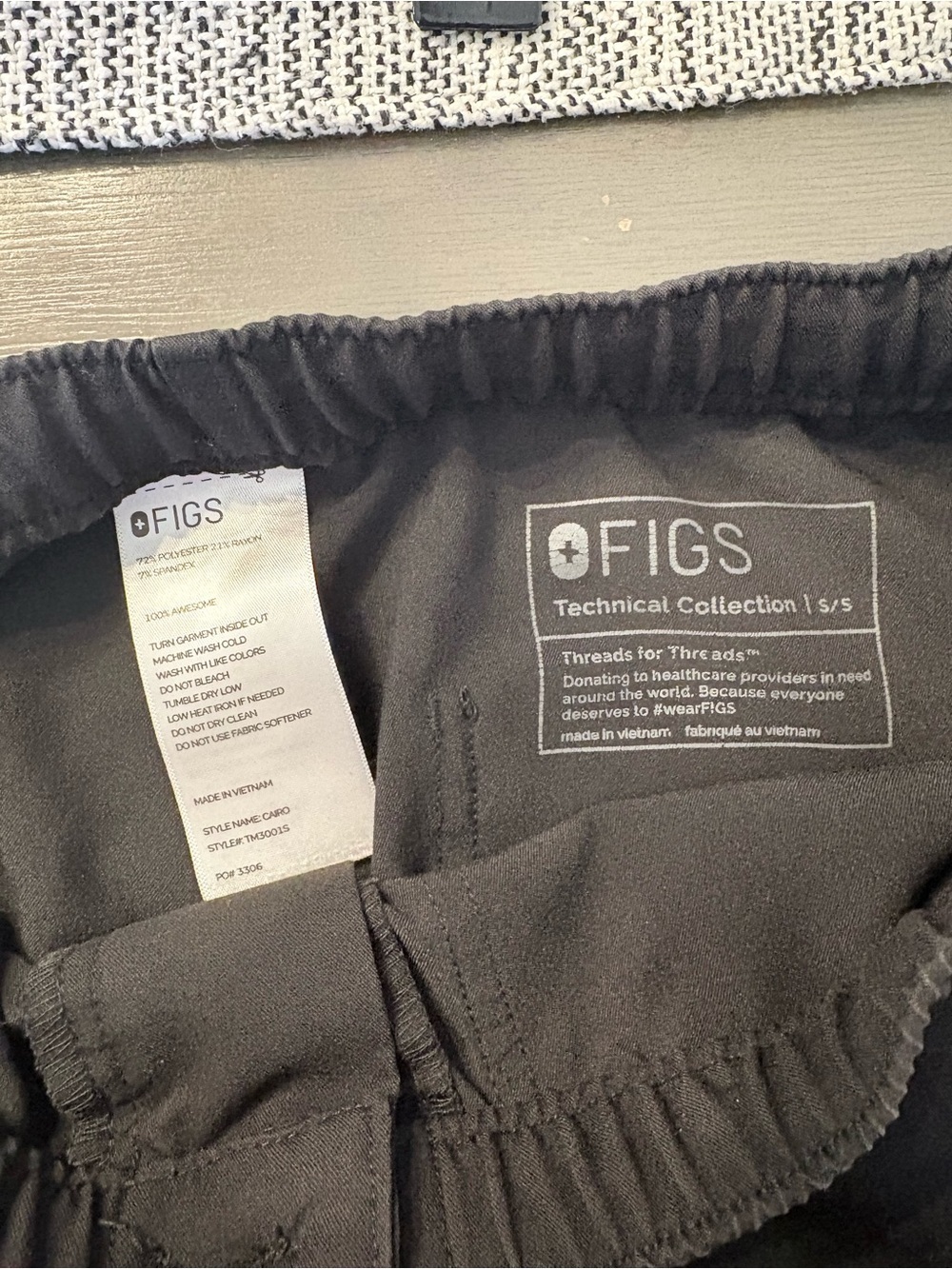 FIGS Cairo Cargo Technical Collection Scrub Pants Size Small Black - Picture 4 of 6